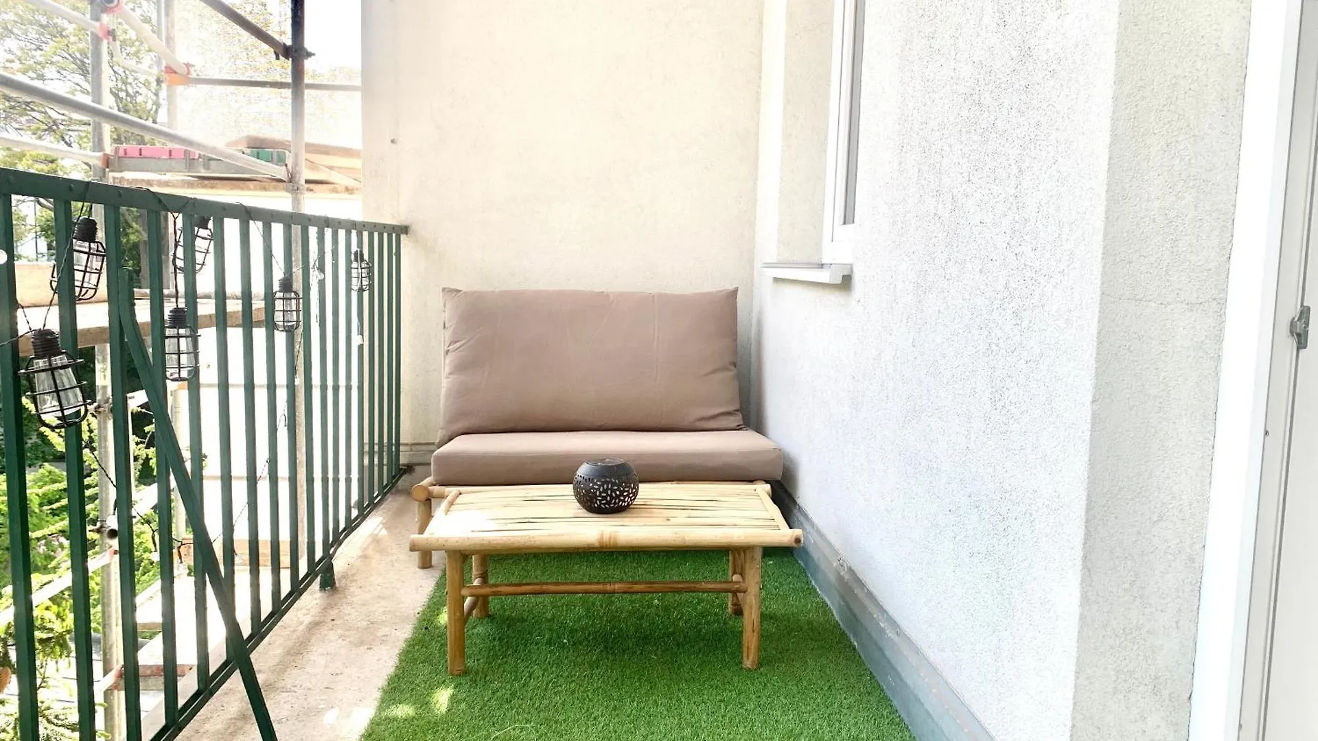 Bamboo City Apartment : A Cozy Family Haven In Vienna'S 9Th District וינה